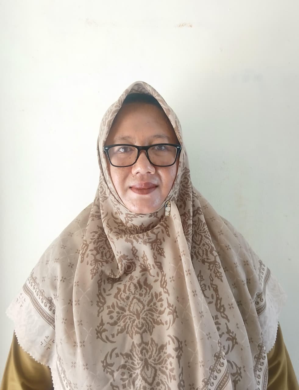 <center>Pembina OSIS<br>Surya Fitri</center>